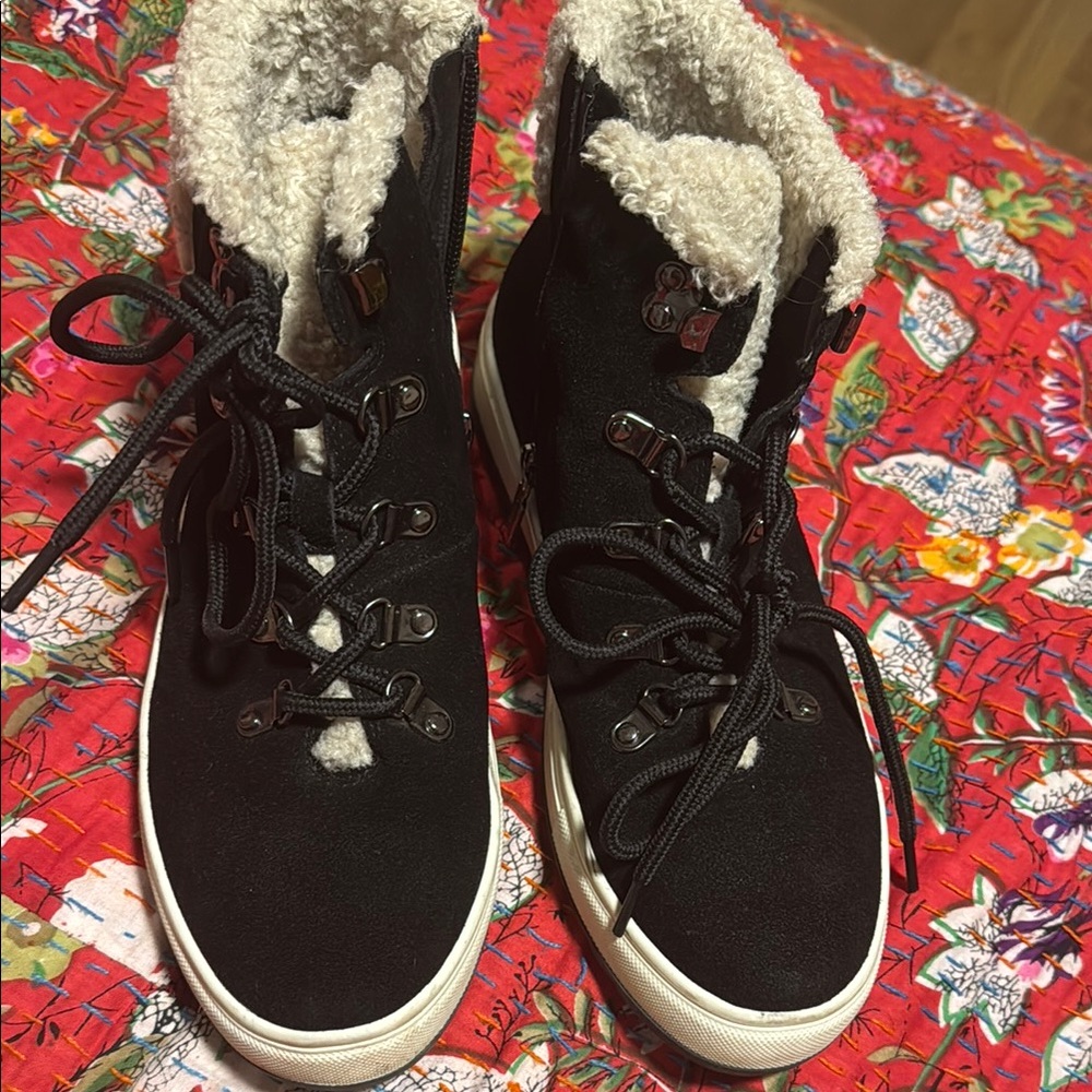 Women's Black and Cream Waterproof Winter Boots